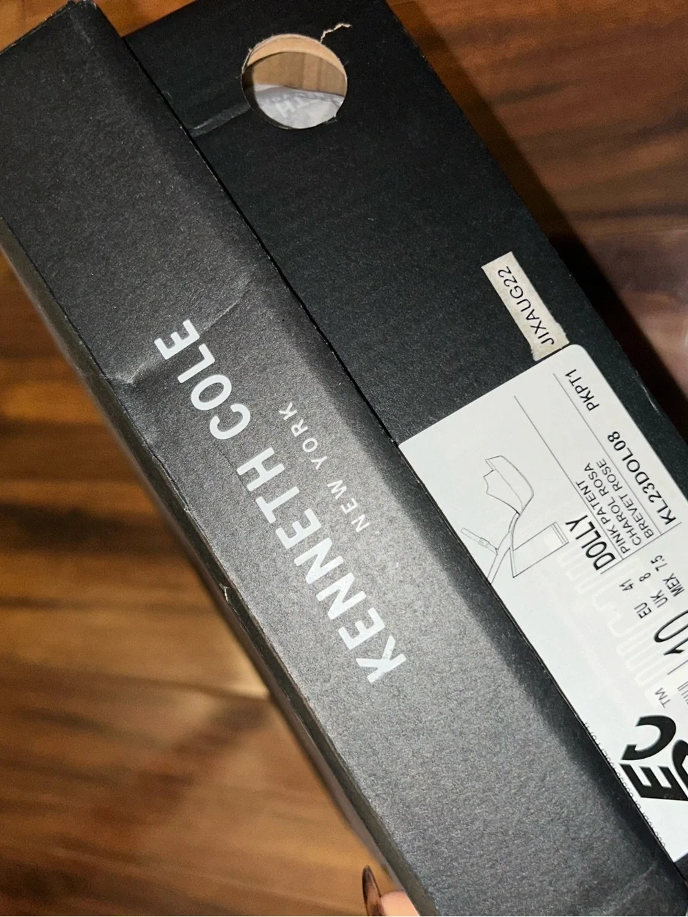 Kenneth Cole kenneth cole
